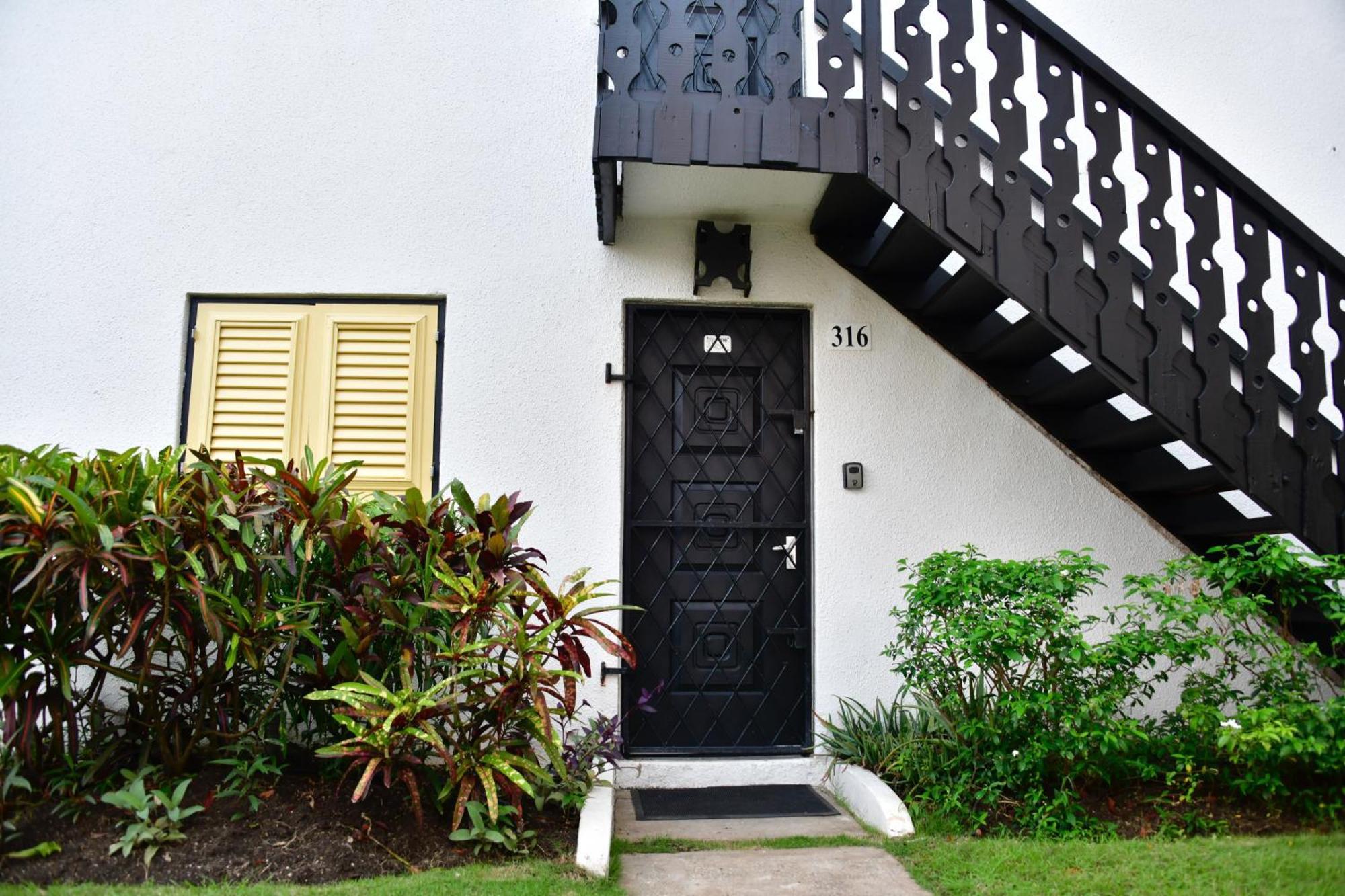 316 Moonshine Apartment Bridgetown Bagian luar foto